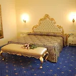 Gold فندق