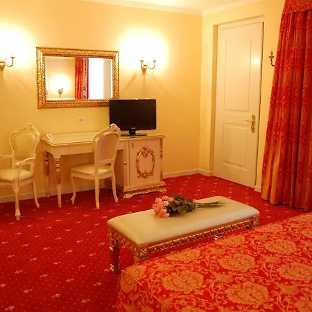 Gold Hotel Calcinate