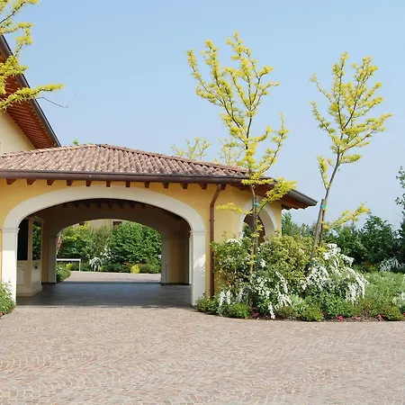 Gold Hotel Calcinate