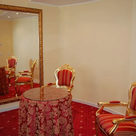 Gold Hotel Calcinate