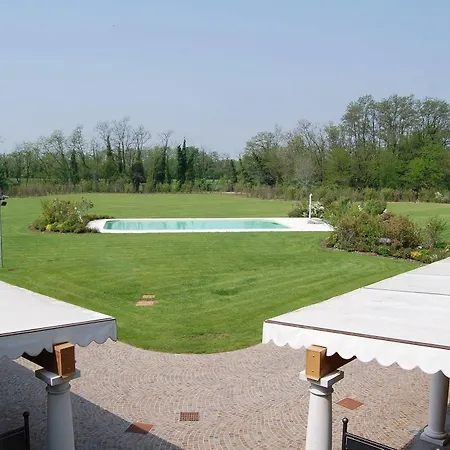 Hotel Gold Calcinate